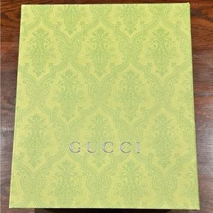 Authentic GUCCI Large Magnetic Gift Box 🎁